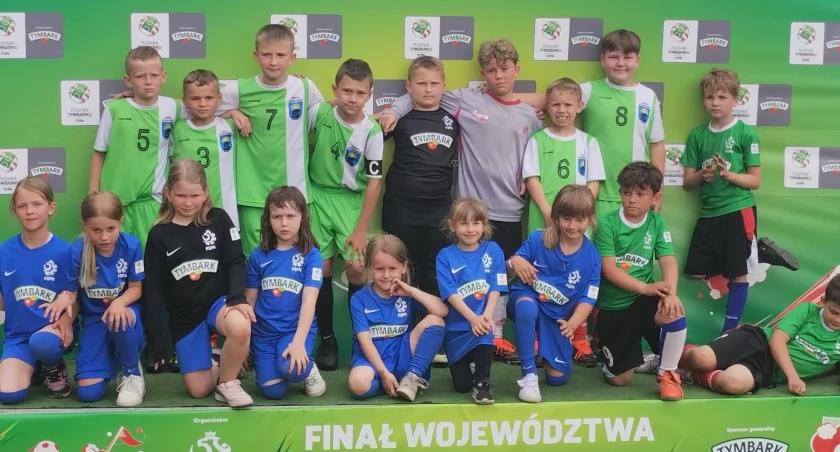 Turniejowe sukcesy młodych piłkarek i piłkarzy. I tytuły najlepszych bramkarek!