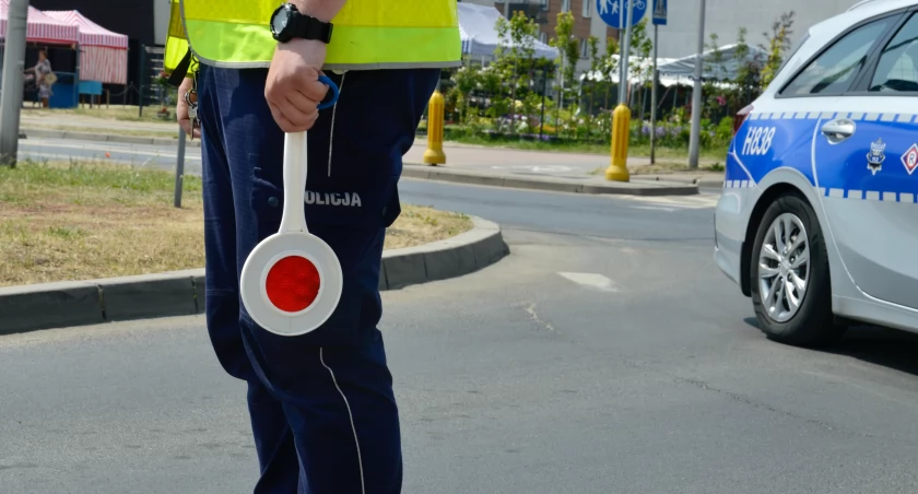 Przekroczył prędkość w obszarze zabudowanym. Do tego był pijany 