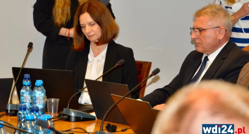 Ile zarobi starosta? Nie wszyscy byli zgodni