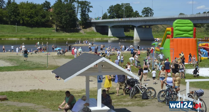 Otwarcie Plaży Miejskiej. Burmistrz: Testujemy, będziemy udoskonalać