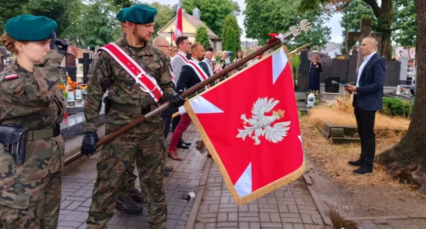 Wyszków w hołdzie bohaterom. Rozbrzmiał sygnał Śpij Kolego 