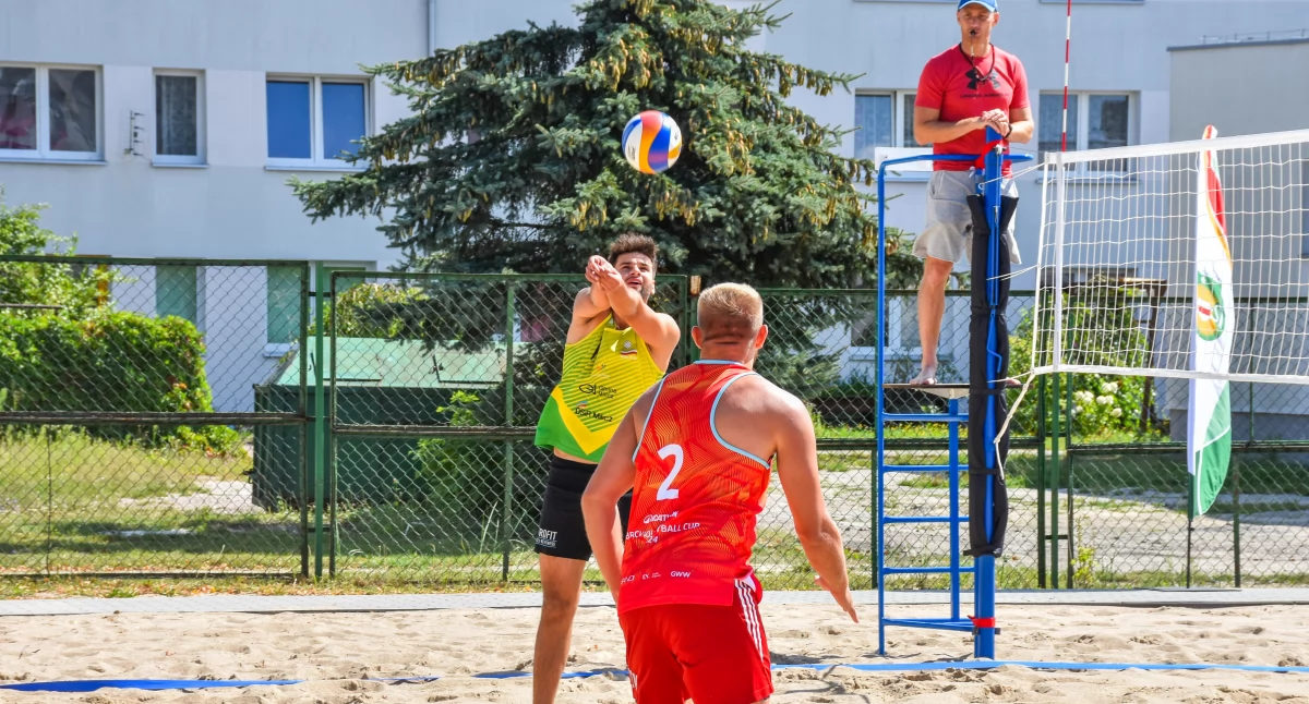 Siatkówka plażowa: Wojdan triumfuje w turnieju o puchar starosty [FOTO]