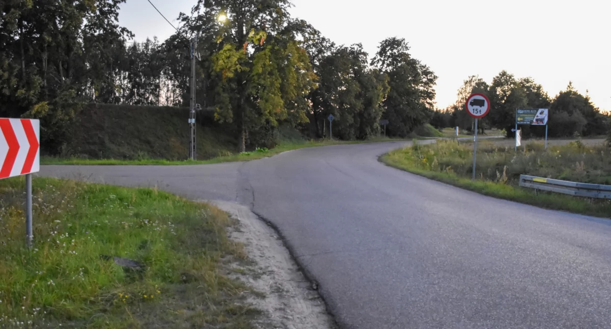 Budowa drogi przez Turzyn lada moment. Powiat podpisał umowę z wykonawcą