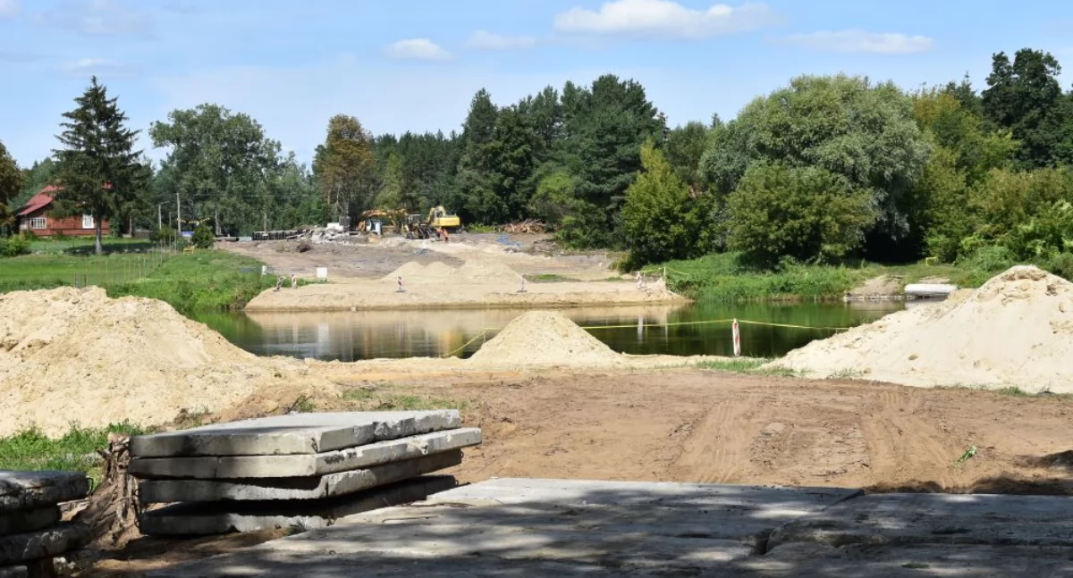 Ruszyła budowa mostu na rzece Narew. Połączy on powiat wyszkowski z makowskim 
