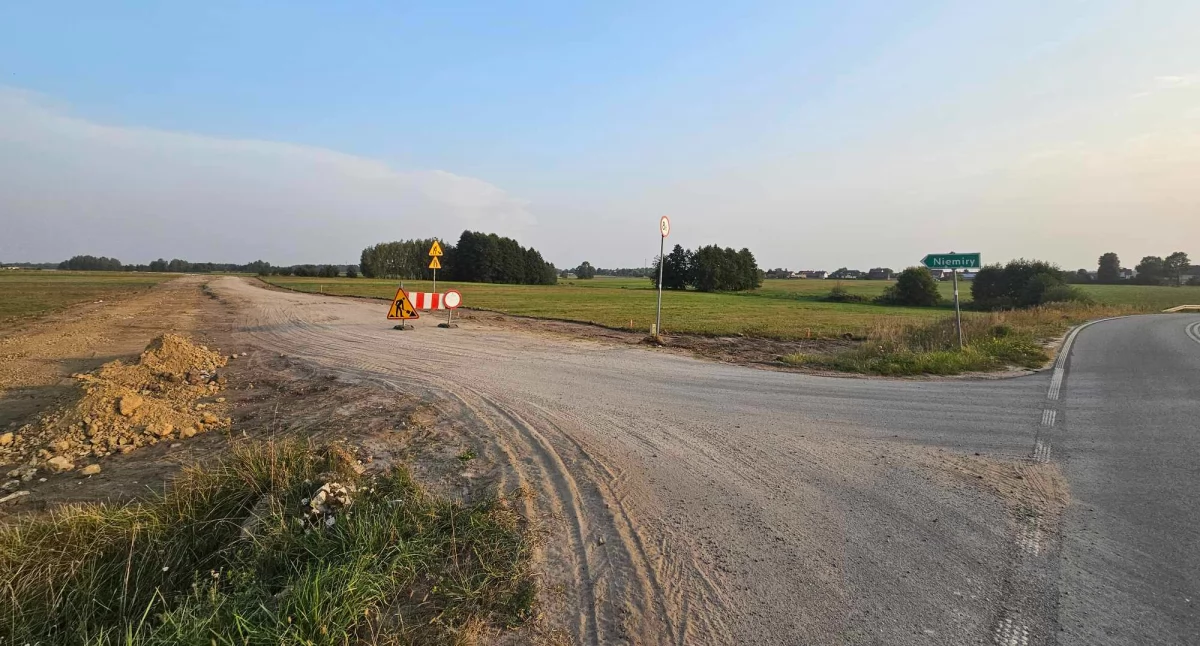 Droga łącząca Trzciankę z Niemirami w remoncie. Piesi i rowerzyści również poczują ulgę 