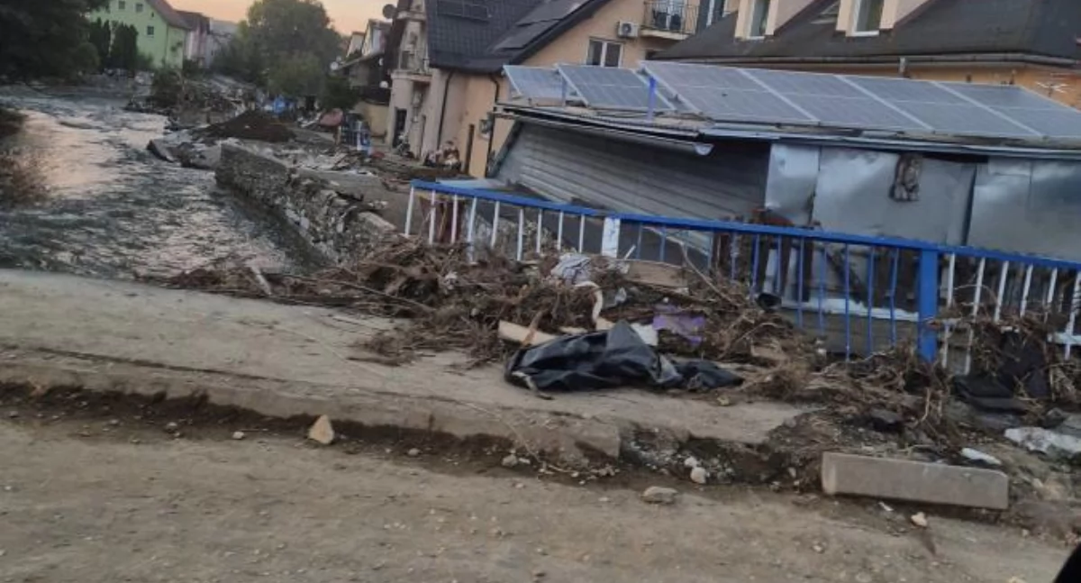 Żerują na tragedii powodzian. Jak nie dać się oszukać? 