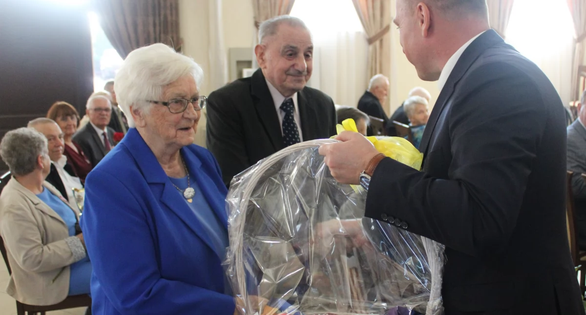Jubileusz 50, 60 i 70-lecia pożycia małżeńskiego w gminie Zabrodzie [FOTO]