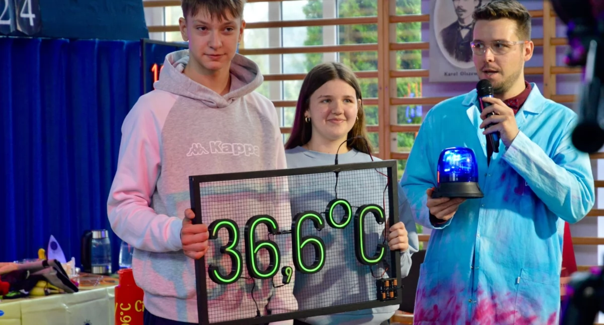 Wybuchowe NAUKOWE show w Trzciance [FOTO]
