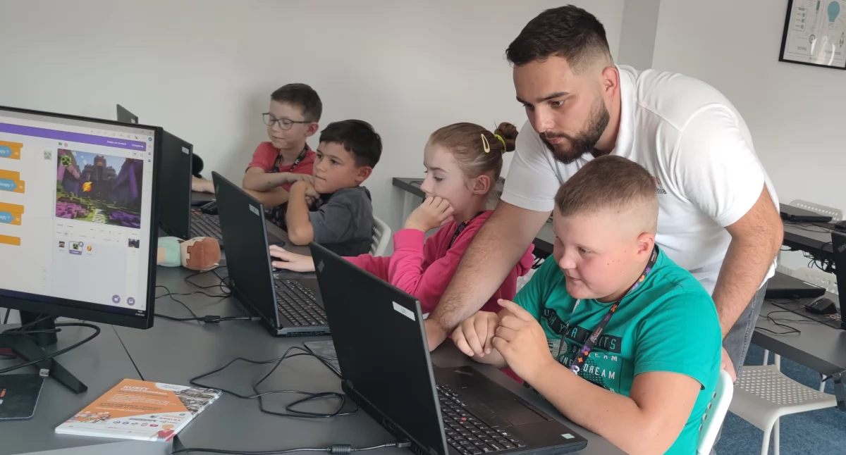 Kolejna akcja Koduj z Gigantami za nami. Była to Cyber Przygoda w świecie AI 