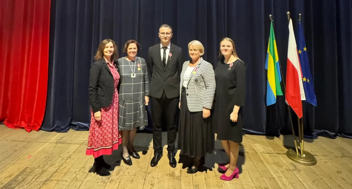 Gala kuratorium. Wśród odznaczonych nauczyciele DWÓJKI