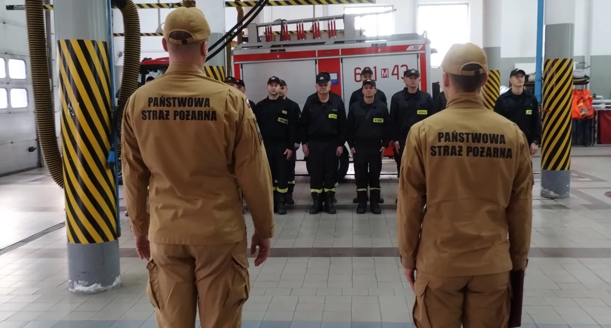 Wyszkowscy strażacy z awansami na wyższe stopnie służbowe  