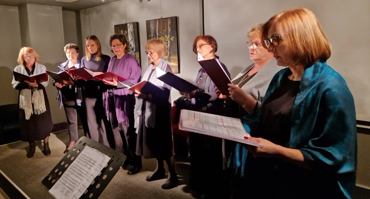 Wieczór Biało-Czerwony - muzyka, poezja i fotografia w jednym 