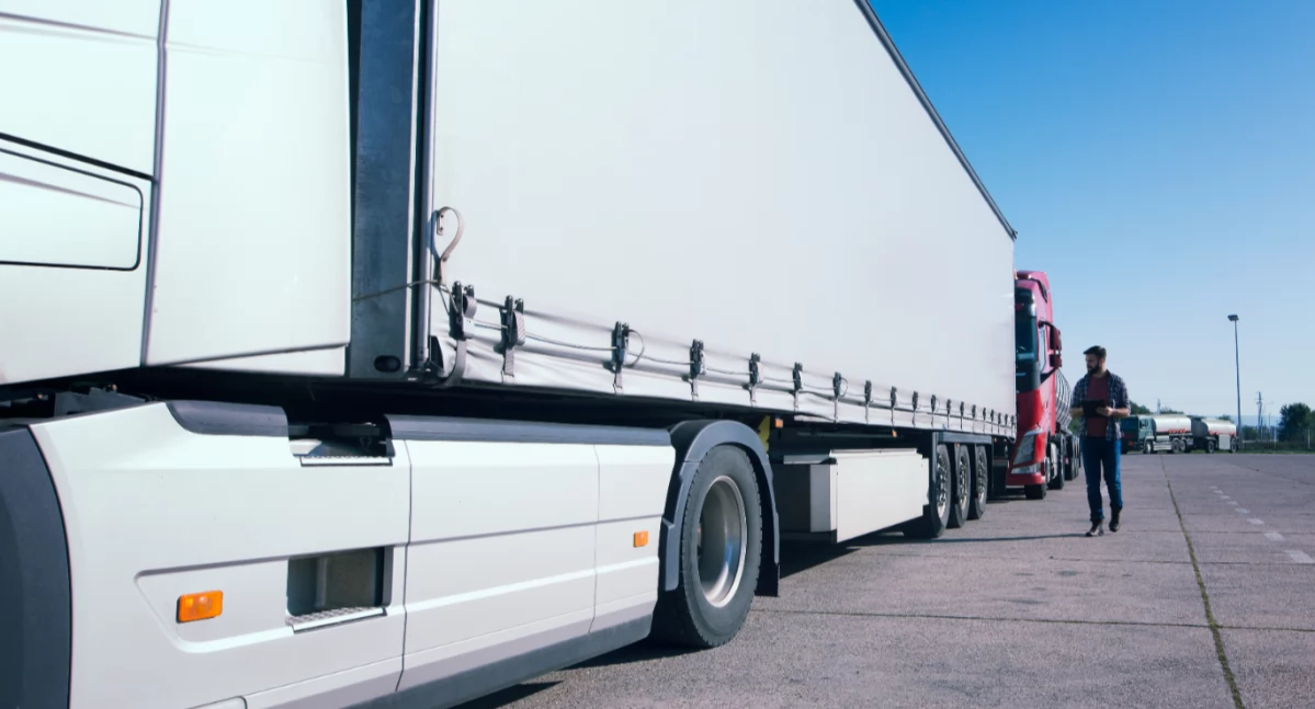 Spadki i wzrosty w podatkach od transportu. Rząśnik z rekordową obniżką 