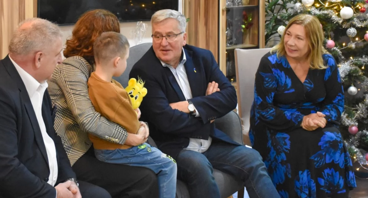 Bronisław Komorowski z wizytą w Placówkach Opiekuńczo-Wychowawczych w Wyszkowie