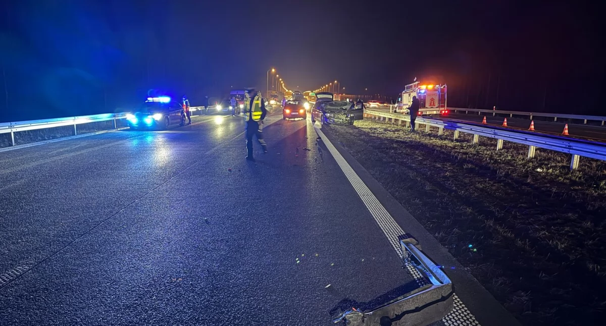 Utrudnienia na drogach w powiecie wyszkowskim. Zderzenia pojazdów na S8 i drodze wojewódzkiej