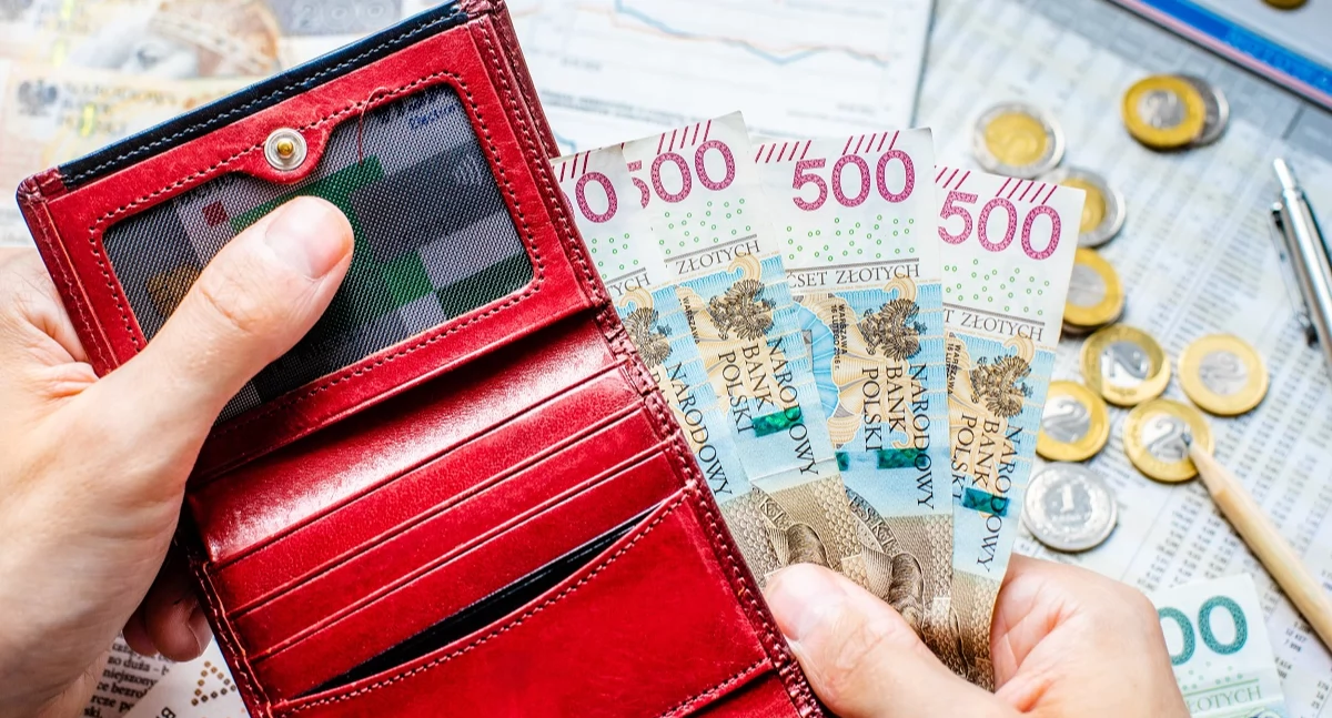 Podatek Belki wciąż drenuje kieszenie Polaków. W niecały rok fiskus zabrał im ponad 10 mld zł
