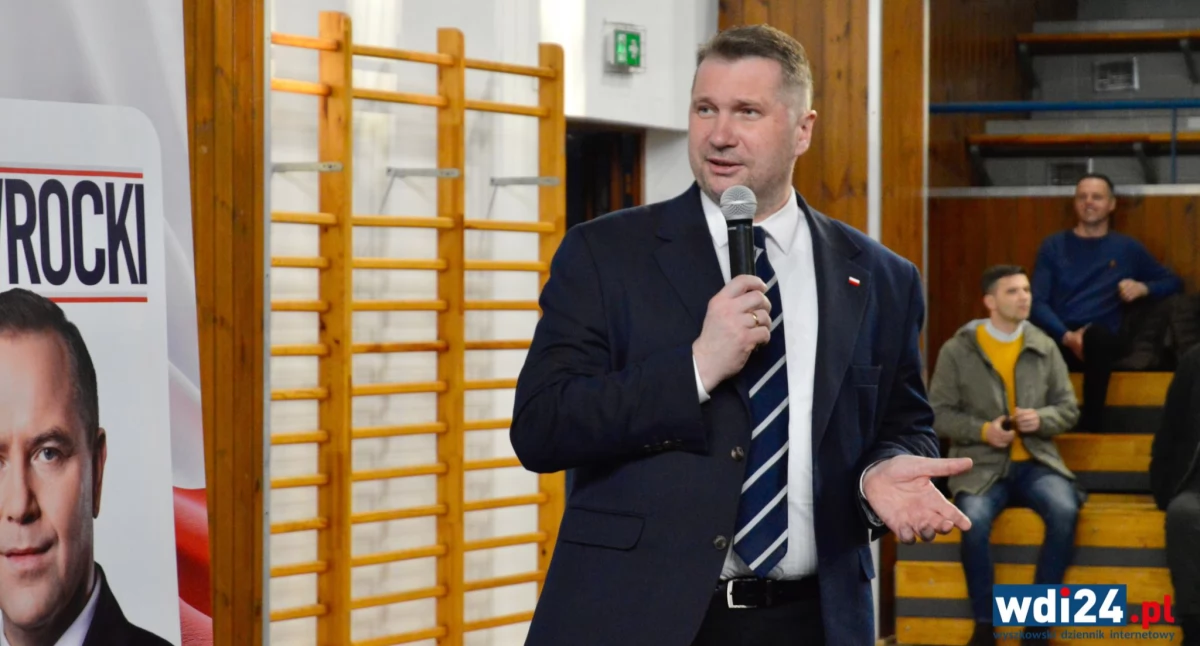 „Macie się pokłócić o Polskę!”. Przemysław Czarnek w Wyszkowie zagrzewał do walki o głosy