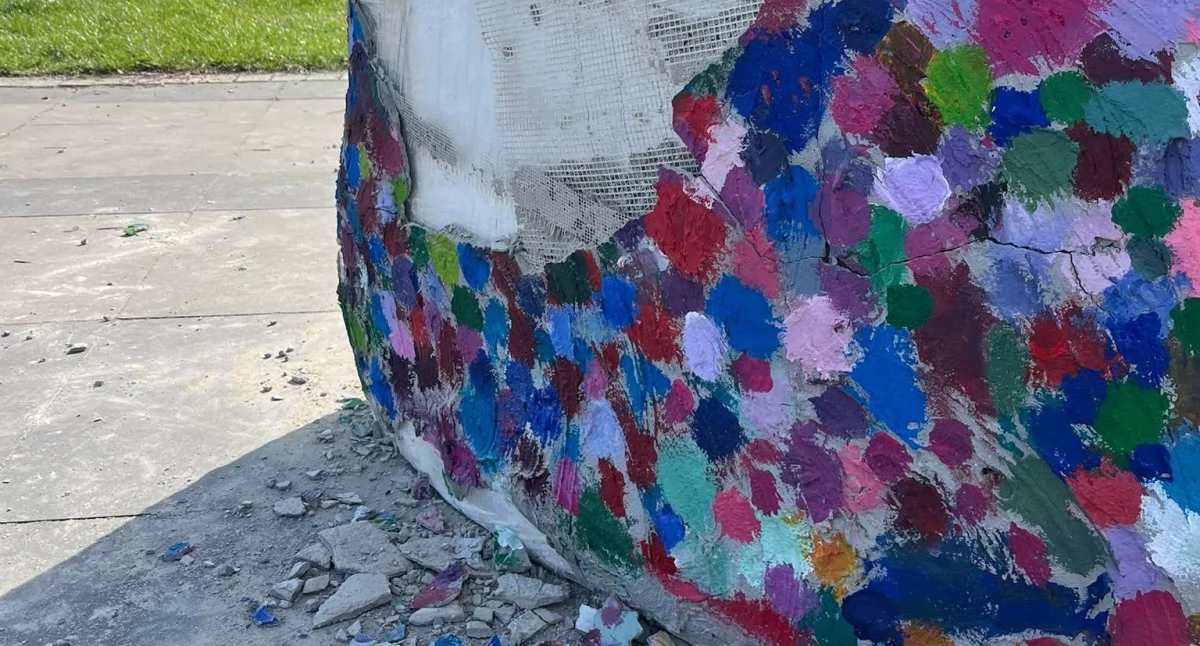 „Ludzie, co z Wami?” – Giga Pisanka uszkodzona. Ale nie wszystko stracone