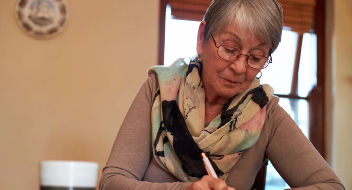 Seniorzy mają to za darmo na NFZ. Nie płacą ani złotówki, prywatnie kosztuje krocie