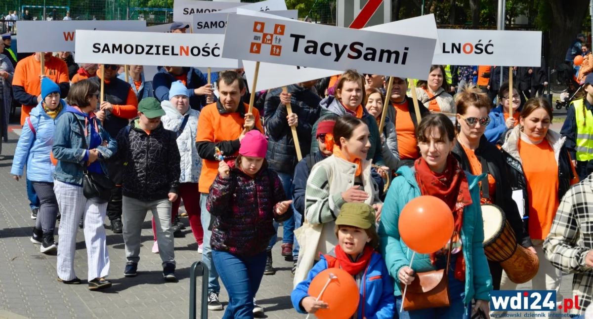 „Każdy człowiek jest ważny”. Marsz Godności 2025 – tak było! [FOTO]