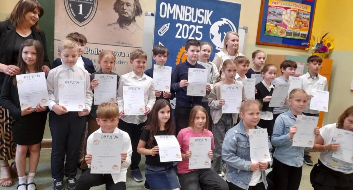 Omnibusik 2025: Uczniowie klas III rywalizowali w gminnym konkursie wiedzy