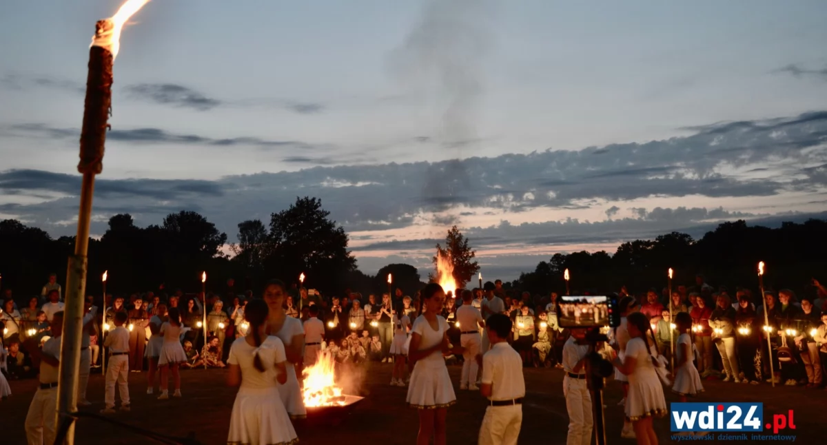 Powitanie lata w Nowym Lubielu. Roztańczone i ogniste „Wianki” zachwyciły