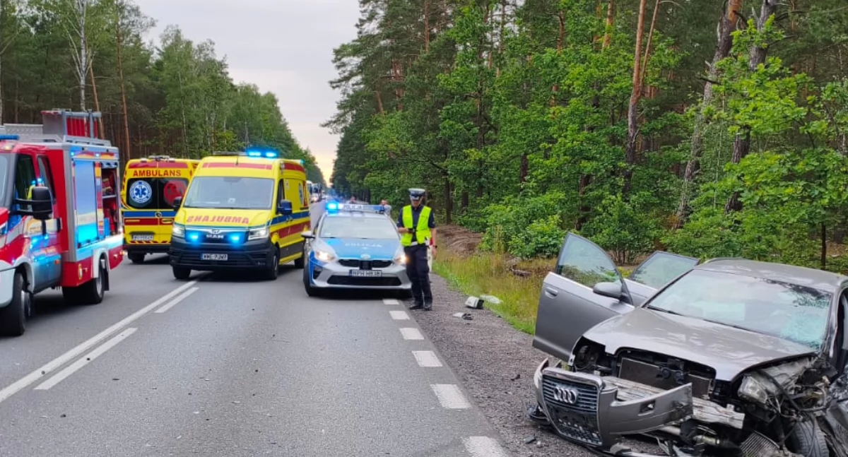 Wypadek na DK 62 w Pustych Łąkach. Trzy osoby poszkodowane