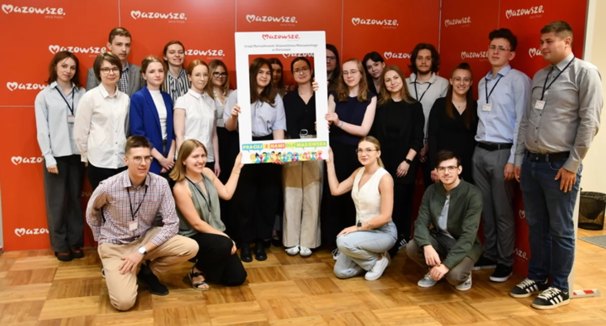 Na praktykach u marszałka. Wpłynęło ponad 450 zgłoszeń