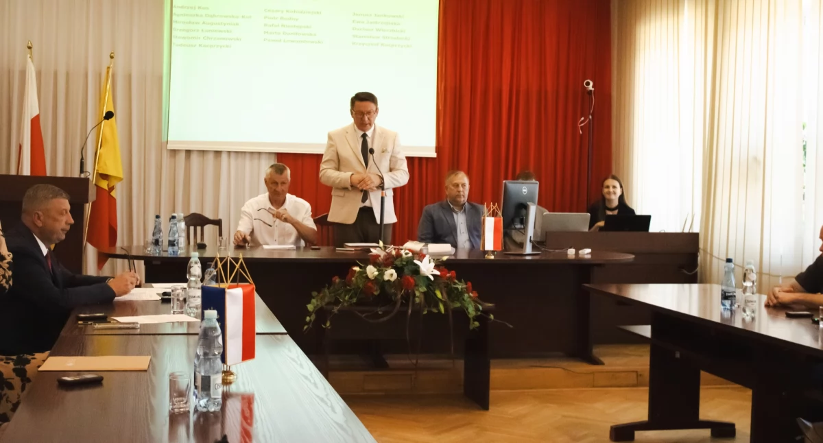 W Makowie Mazowieckim wybrali króla. Jezus na tronie powiatu