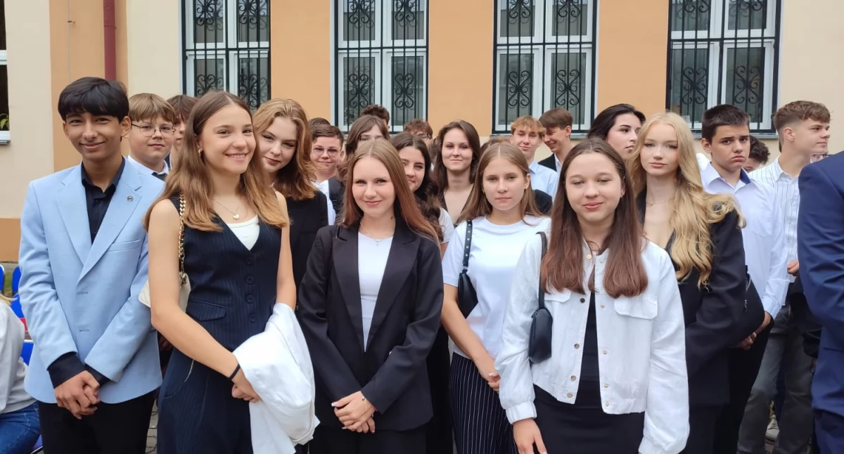 Rozpoczęcie roku szkolnego w wyszkowskich szkołach średnich [foto]