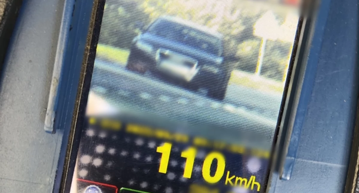 Jechała audi przez Łosinno. Na liczniku miała 110 km/h