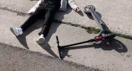 Nastolatek ciężko ranny po upadku z hulajnogi elektr&hellip;
