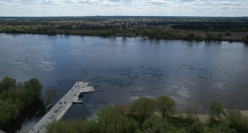 Kto naprawdę decyduje o wodzie? Bydgoszcz sprawdza, jak połączyć interesy nauki, prawa i biznesu