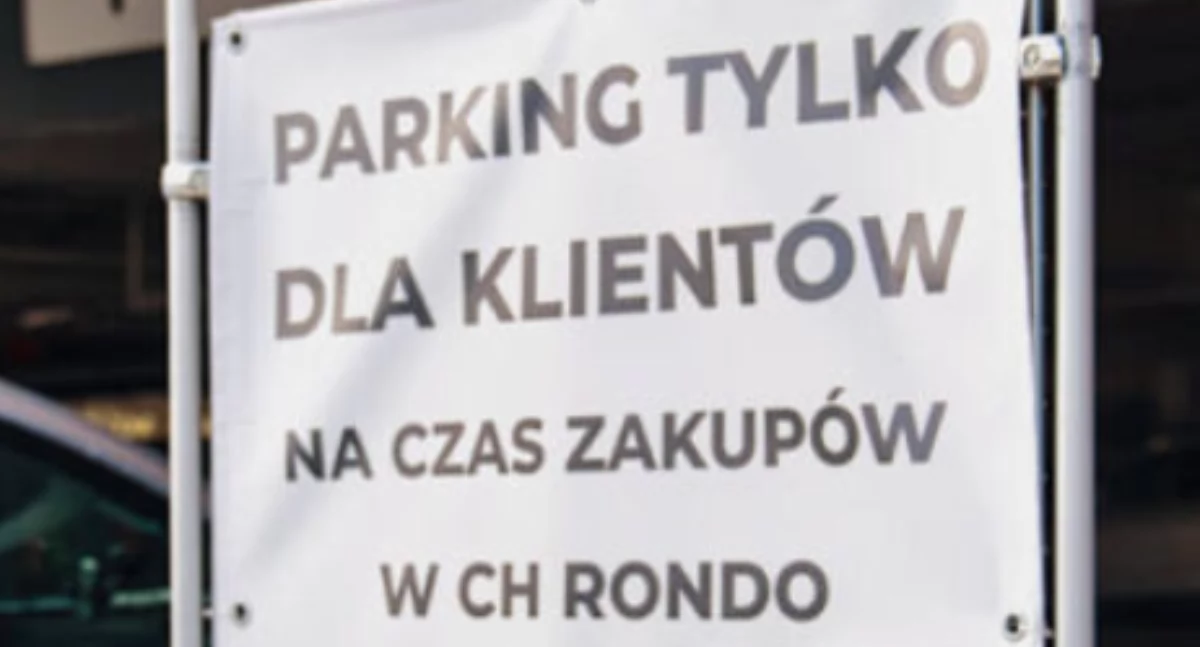 Parking CH Rondo pęka w szwach. Jak rozszerzenie strefy płatnego parkowania wpłynęło na klientów?