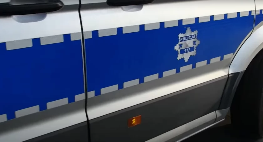 Fałszywa policjantka kontra czujny senior – tak oszuści próbują okradać mieszkańców regionu