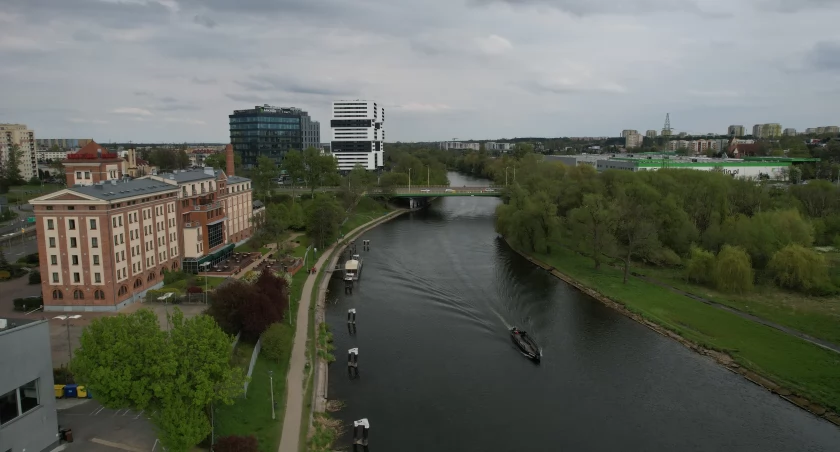 Bydgoszcz kontra Toruń: Polityczne napięcia, które kosztowały prezesa stanowisko?