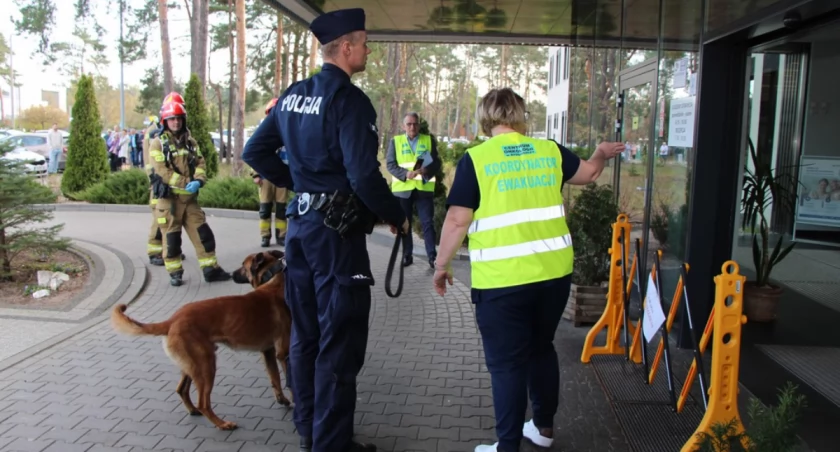 Zamieszanie w fordońskim szpitalu? Niecodzienna mobilizacja służb o poranku