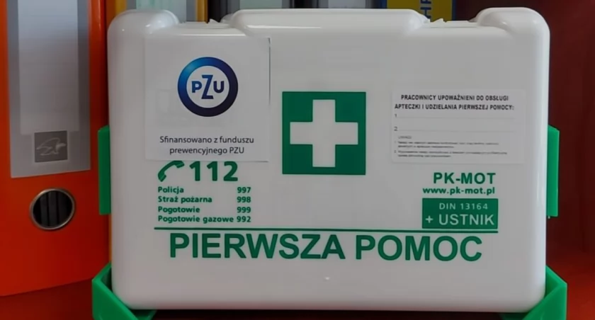 AED, apteczki i wiedza. Politechnika Bydgoska wzmacnia kulturę bezpieczeństwa