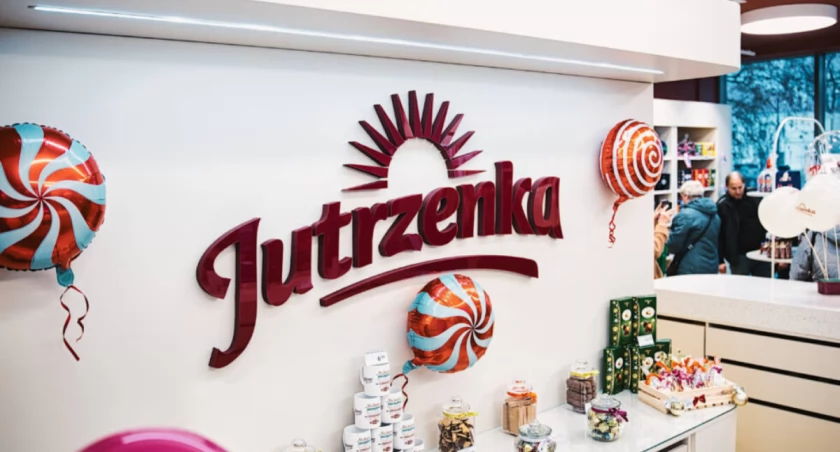 Globalne ambicje kontra lokalna tożsamość. Bydgoska Jutrzenka na styku światów