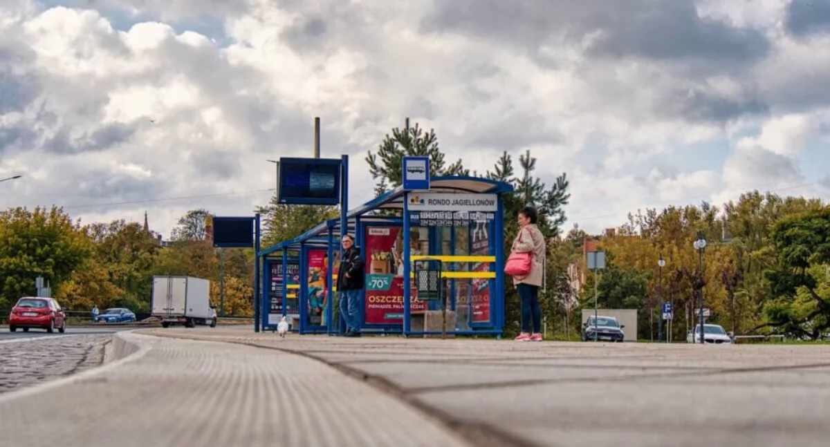 Cyfrowe bilety dla Bydgoszczy i regionu. Co oznacza nowe partnerstwo Revoluta z komunikacją miejską?