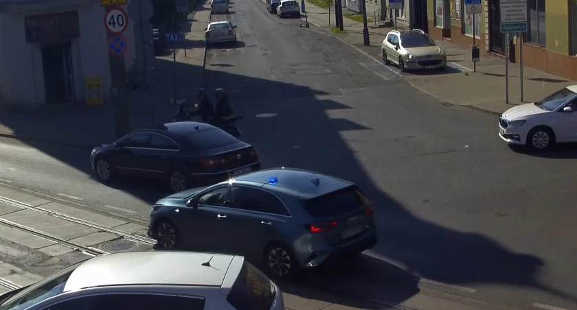 Korytarz życia i błyskawiczna reakcja Policji. Eskorta do szpitala w Bydgoszczy