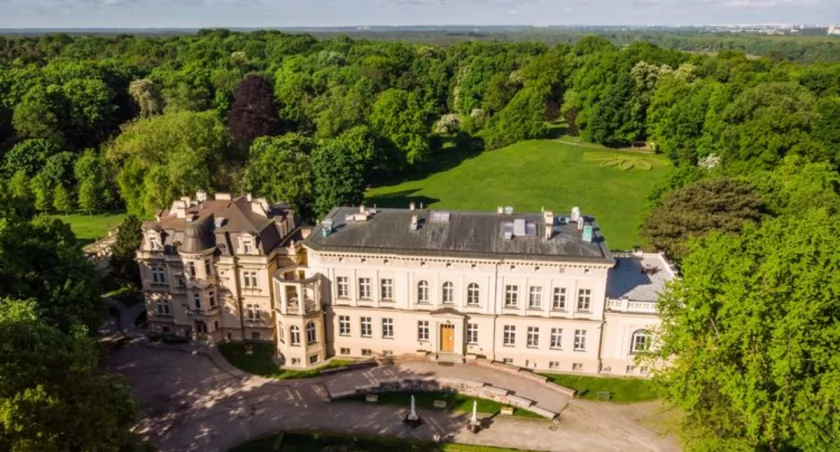 Ostromecko zaprasza na piknik. Park, kosze i cisza – czy to wystarczy w 2025 roku?