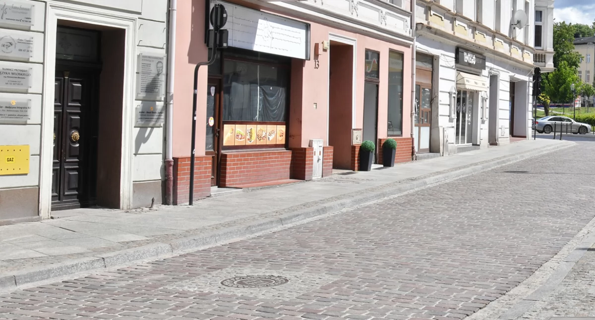Bydgoszcz zmienia Stare Miasto kamień po kamieniu – ulica Podwale po zakończonej rewitalizacji