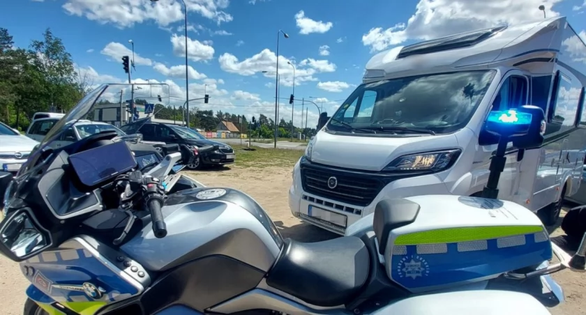 Bydgoska policja zatrzymuje Litwina w kradzionym pojeździe wartym 200 tys. zł