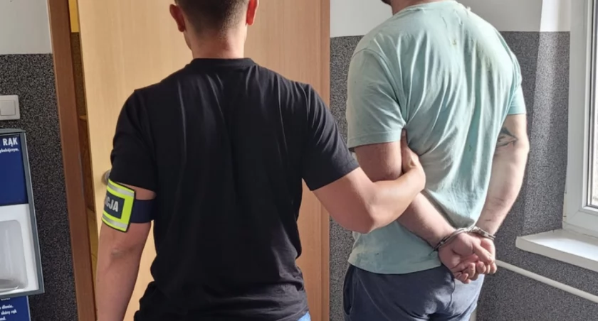Bydgoszcz: pijany kierowca uszkodził 7 aut – sąd wydał wyrok w 48 godzin