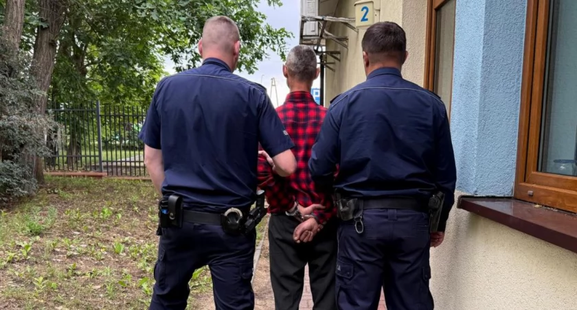 Włamanie do domu w remoncie. Policja z Białych Błot nie zawiodła