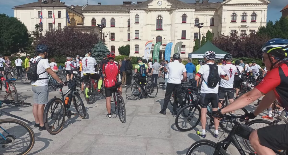 Rowerowy finał wyborczego starcia Bydgoszczy z Toruniem