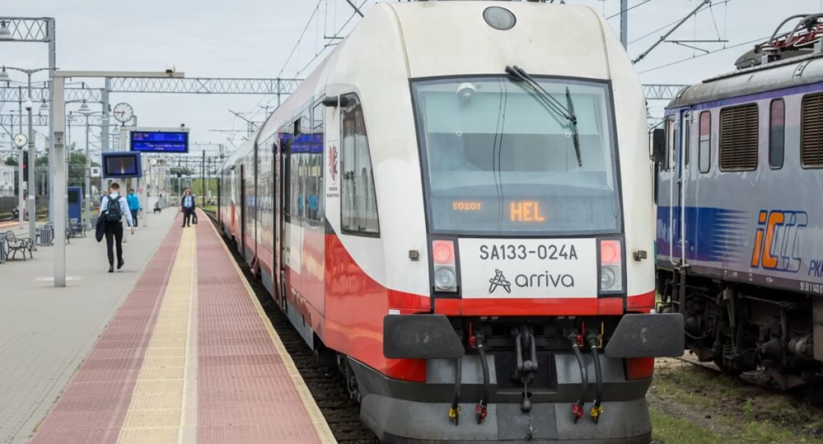 Bezpośrednie połączenie kolejowe z Bydgoszczy na Półwysep Helski ruszyło na dobre
