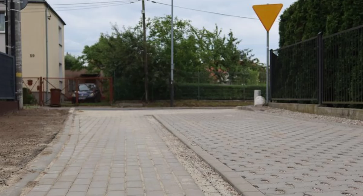 Ekokostka i beton zamiast błota. Bydgoszcz realizuje wieloletni plan poprawy infrastruktury