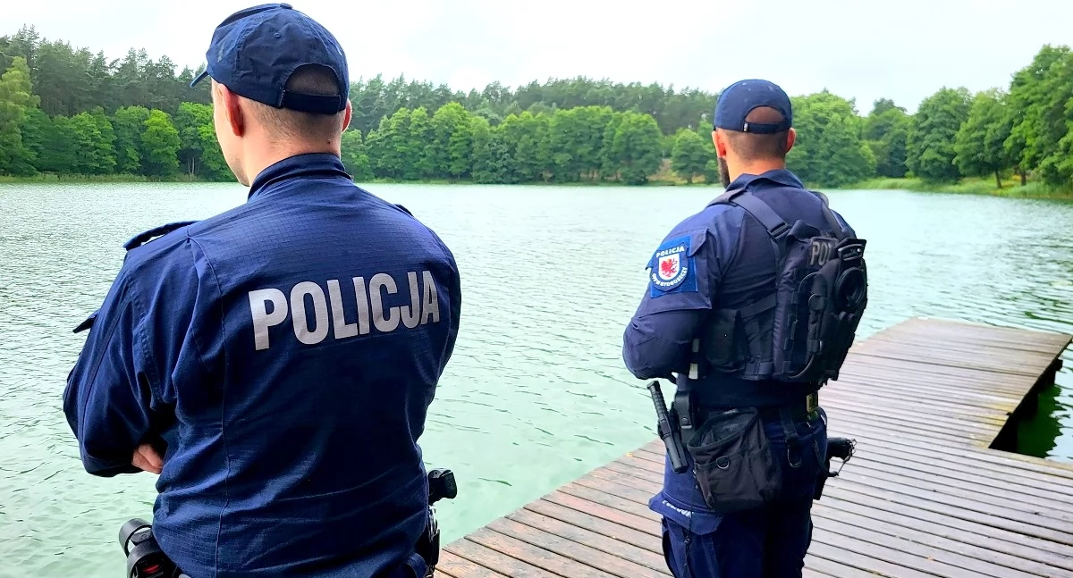 Bydgoscy funkcjonariusze na wakacyjnym froncie bezpieczeństwa w Borach Tucholskich